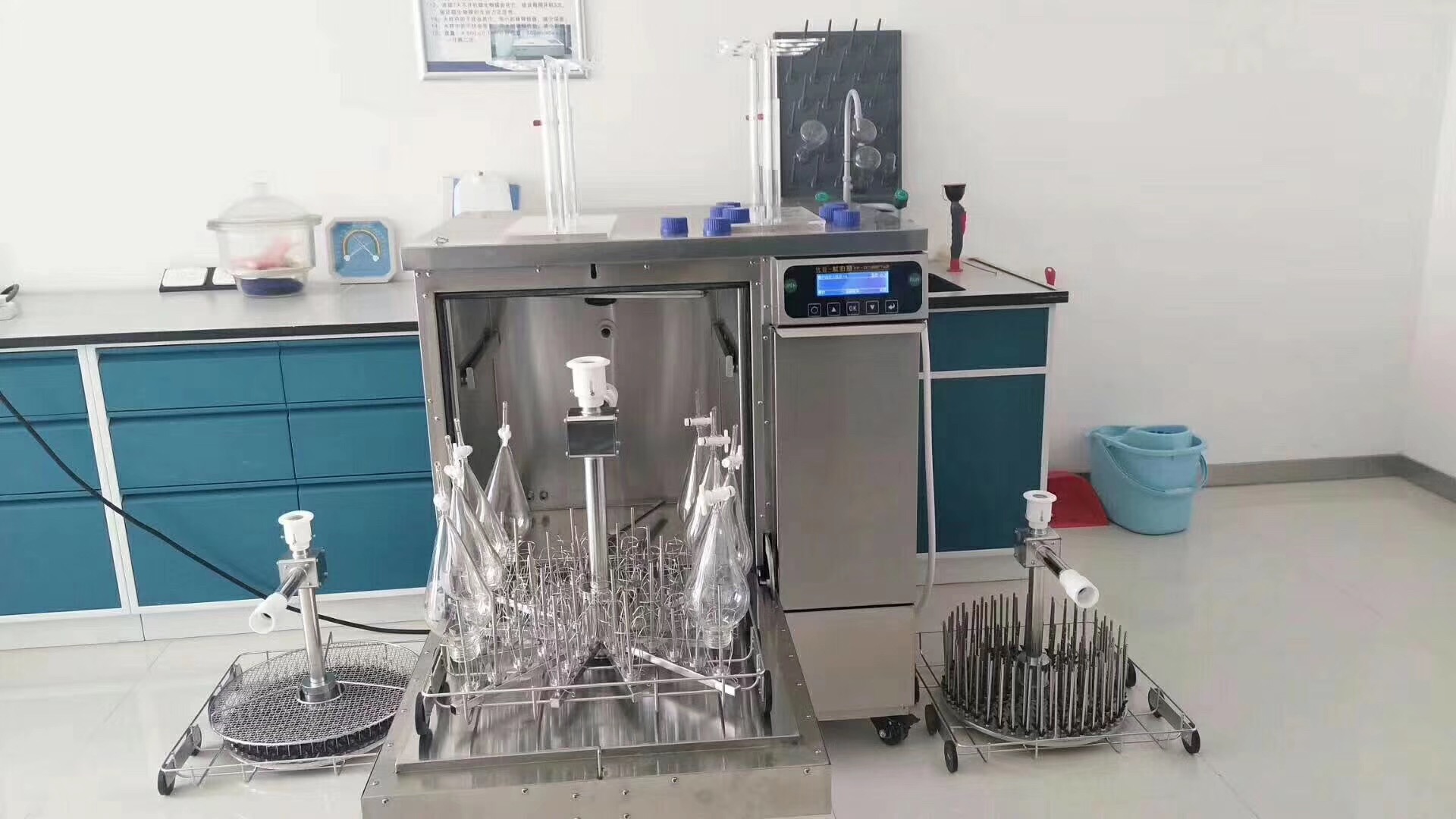 實驗室洗瓶機操作過程